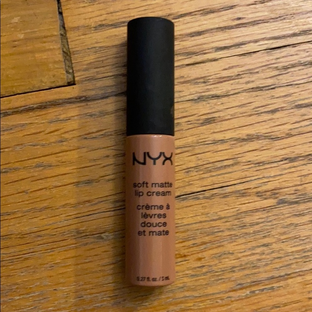 NYX Soft Matte Lip Cream